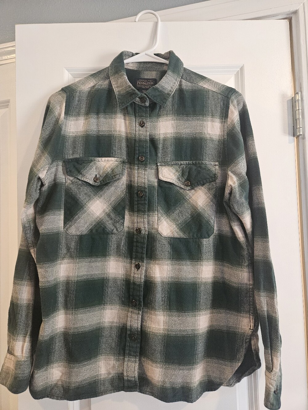 Pendleton Green Flannel Womens Size SMALL 100% cotton